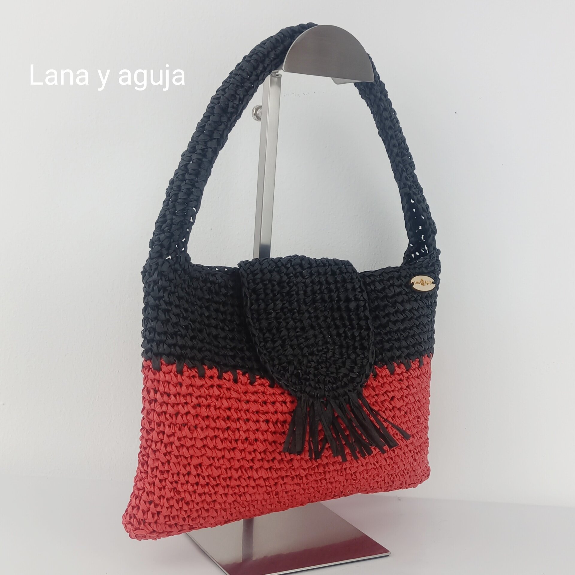 Bolso de crochet, rafia, tejido a mano, diseño original, bolsillo interior. - 4