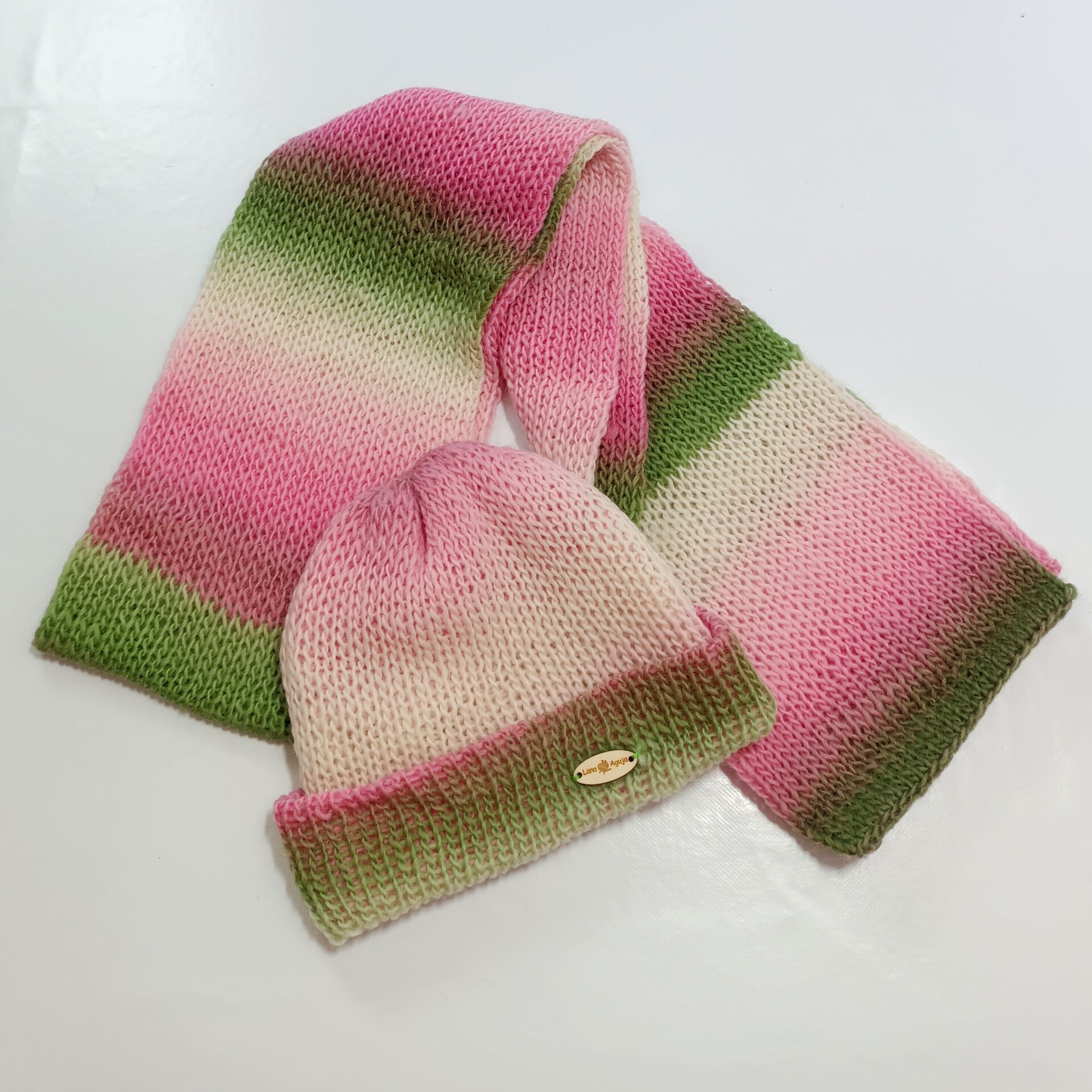 Conjunto de gorro y bufanda de lana, hecho a mano. VARIOS COLORES. - 1