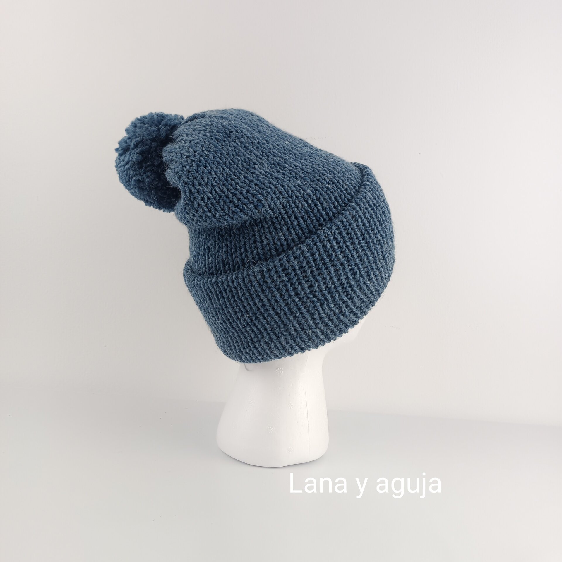 Gorro de lana, tejido a mano, gorro invierno con pompón. - 7