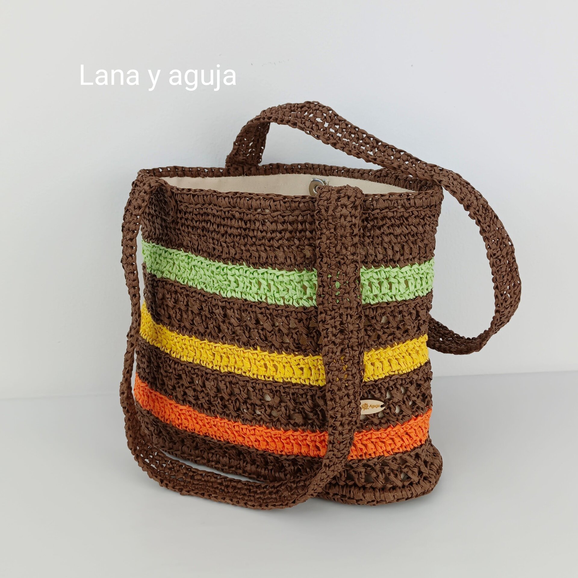 Bolso estilo cesta, Modelo Brisa, tejido con rafia. - 4
