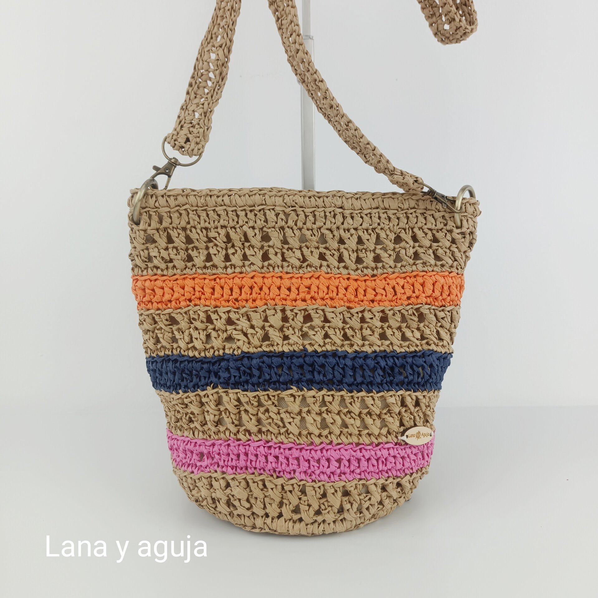 Bolso de crochet, rafia, tejido a mano, diseño en cubo, bolsillo interior. - 4