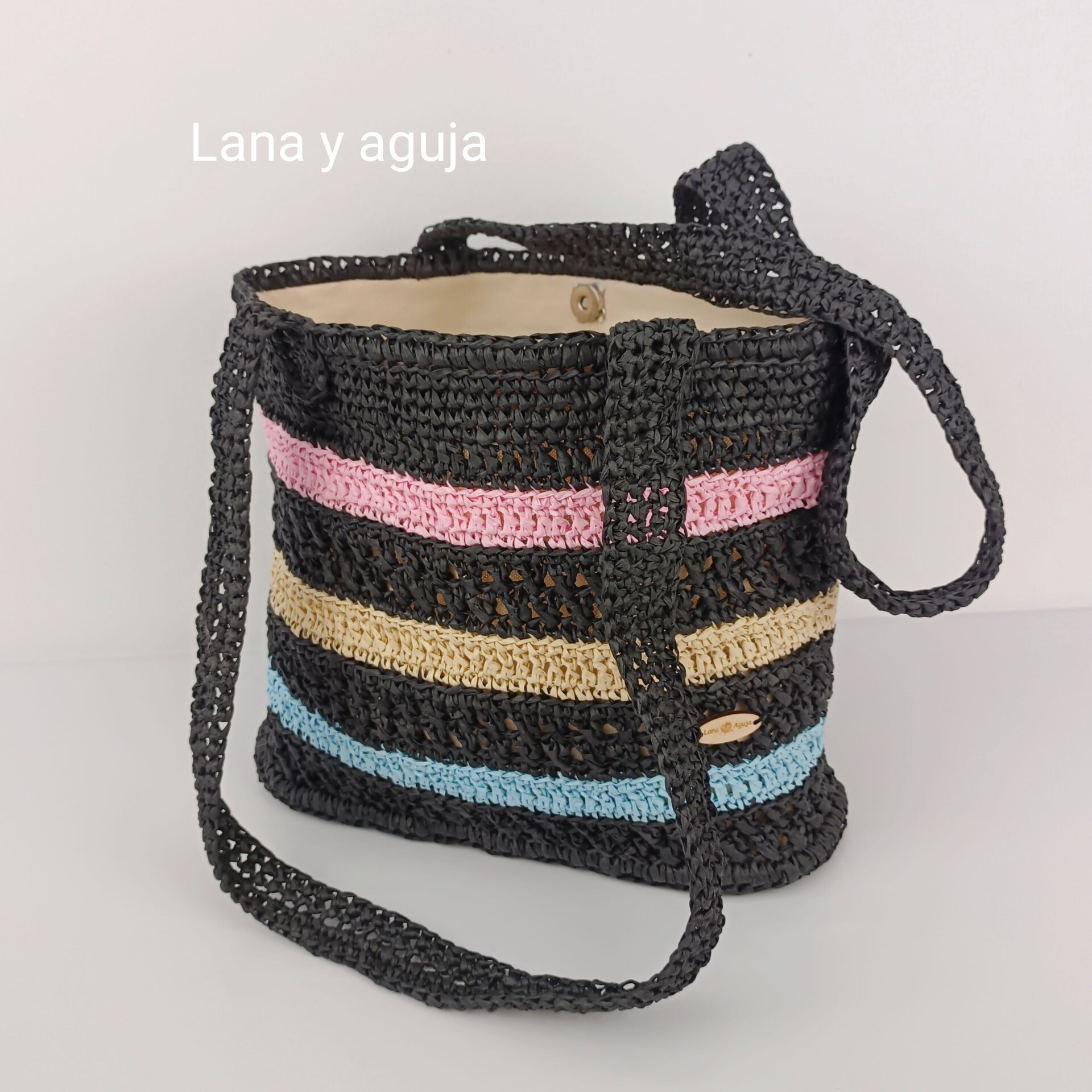 Bolso estilo cesta, Modelo Brisa, tejido con rafia. - 10