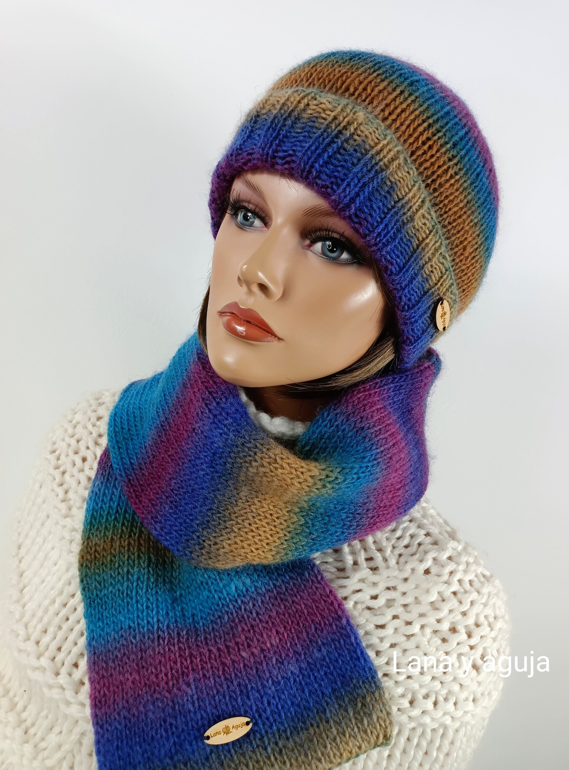 Conjunto de gorro y bufanda de lana, hecho a mano. VARIOS COLORES. - 10