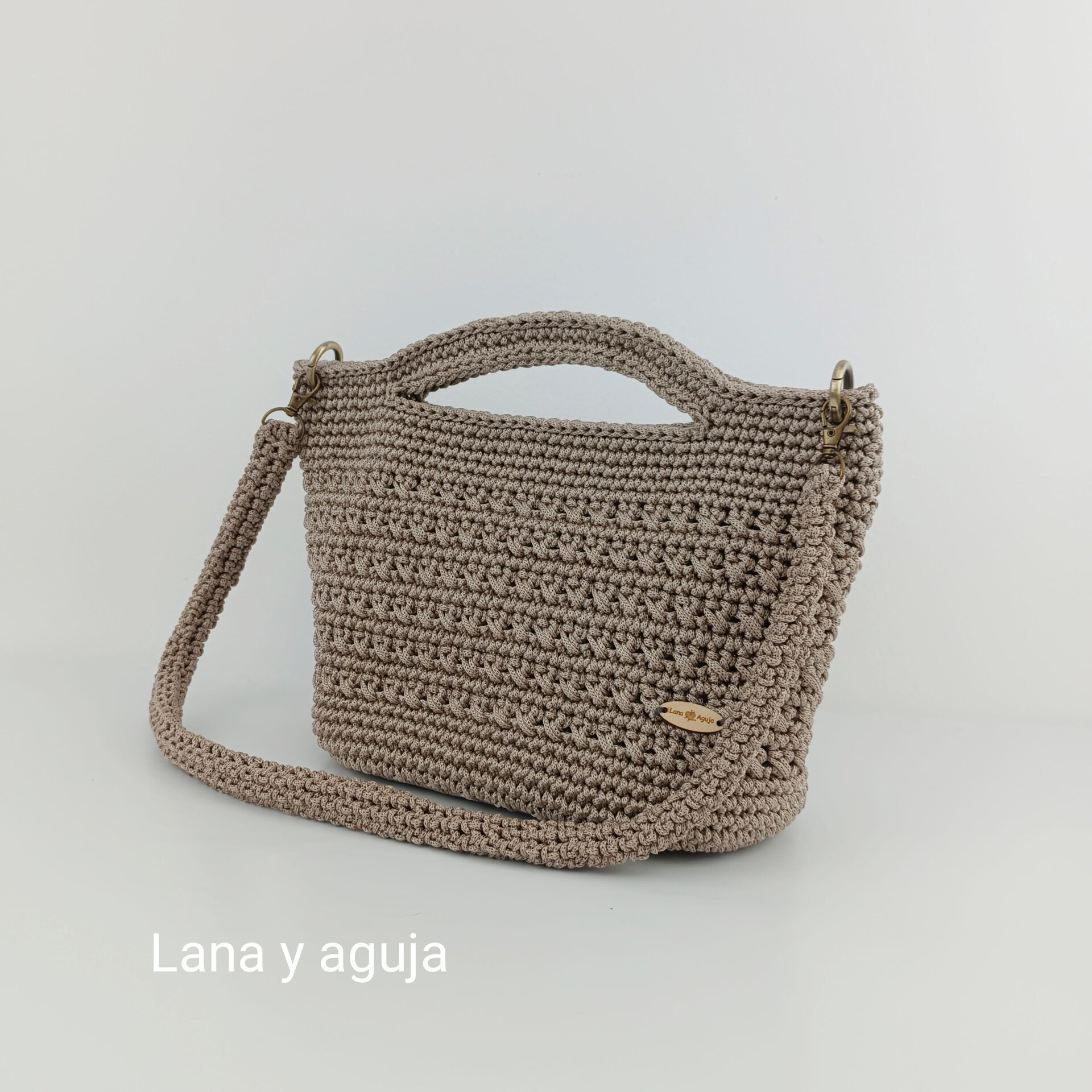 Bolso de crochet, Modelo Isabella, estilo doctor. - 9
