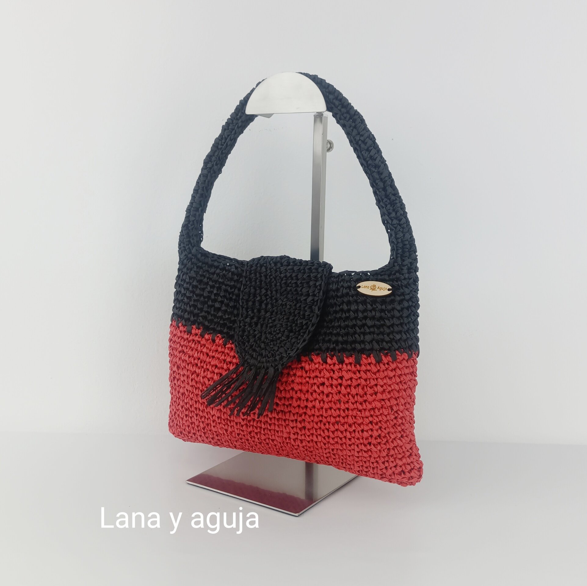 Bolso de crochet, rafia, tejido a mano, diseño original, bolsillo interior. - 2