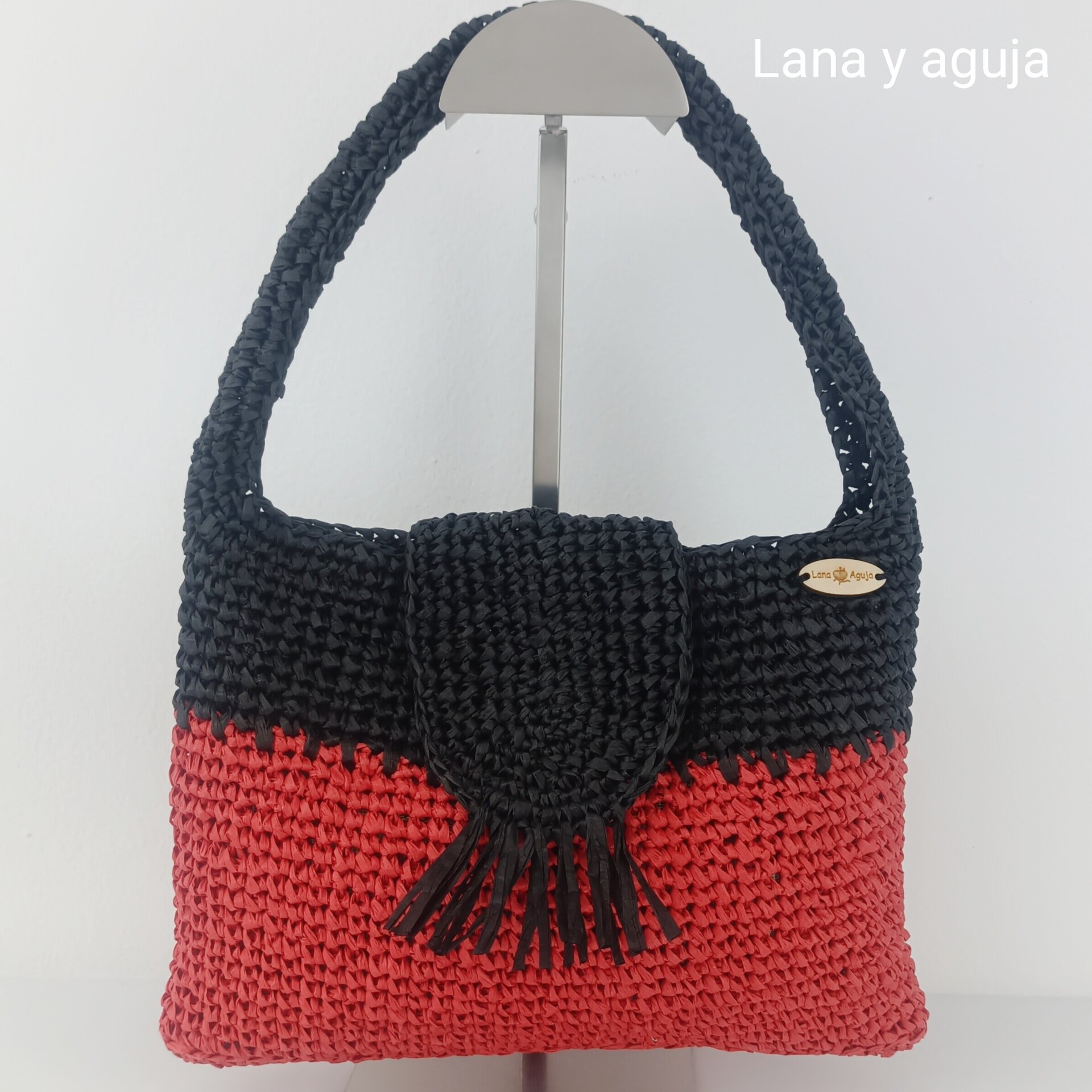 Bolso de crochet, rafia, tejido a mano, diseño original, bolsillo interior. - 5