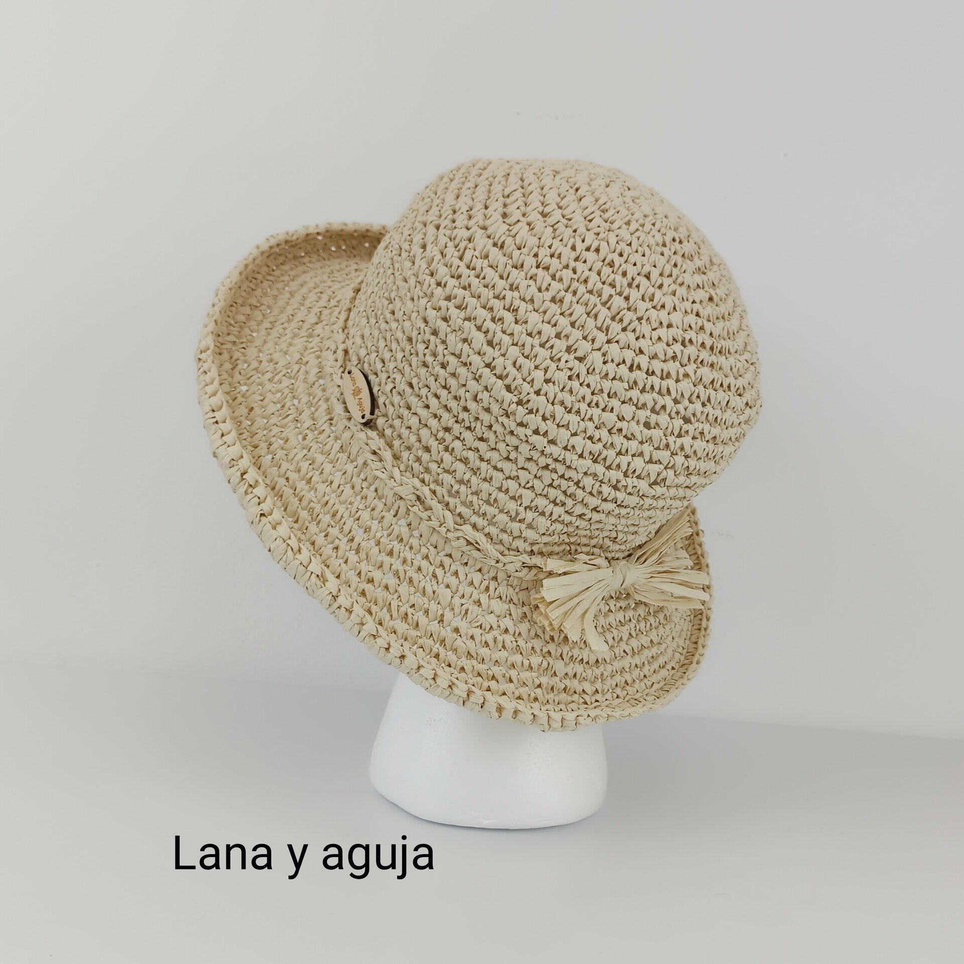 Sombrero de mujer para verano, bucket hat, gorro de cubo en rafia. - 9