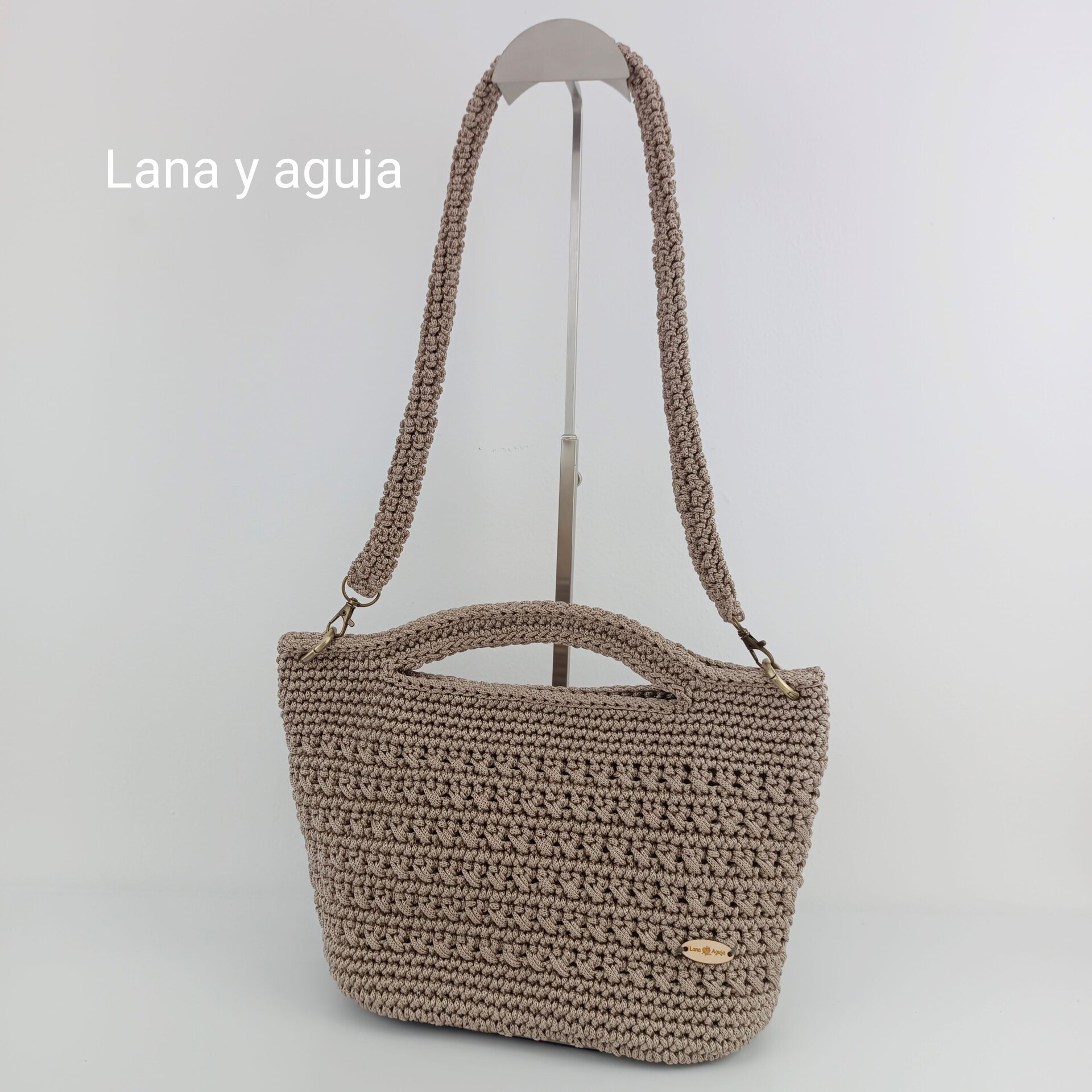 Bolso de crochet, Modelo Isabella, estilo doctor. - 7