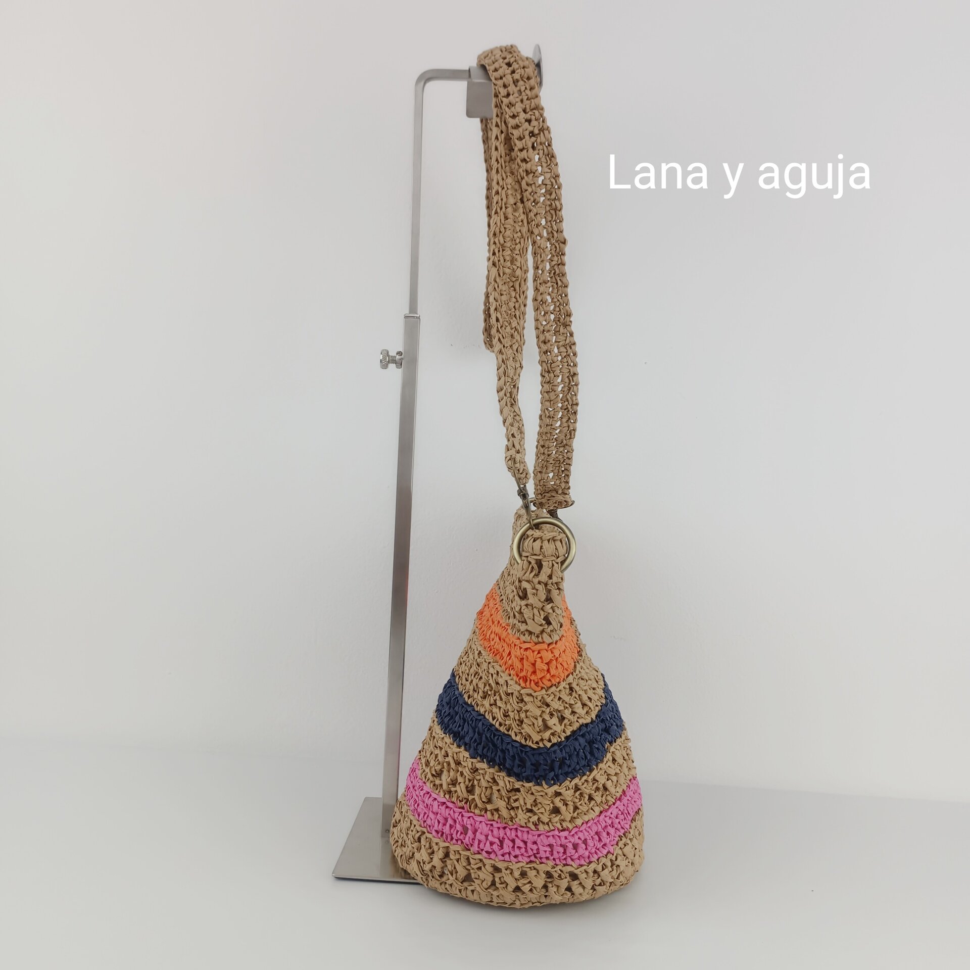 Bolso de crochet, rafia, tejido a mano, diseño en cubo, bolsillo interior. - 2