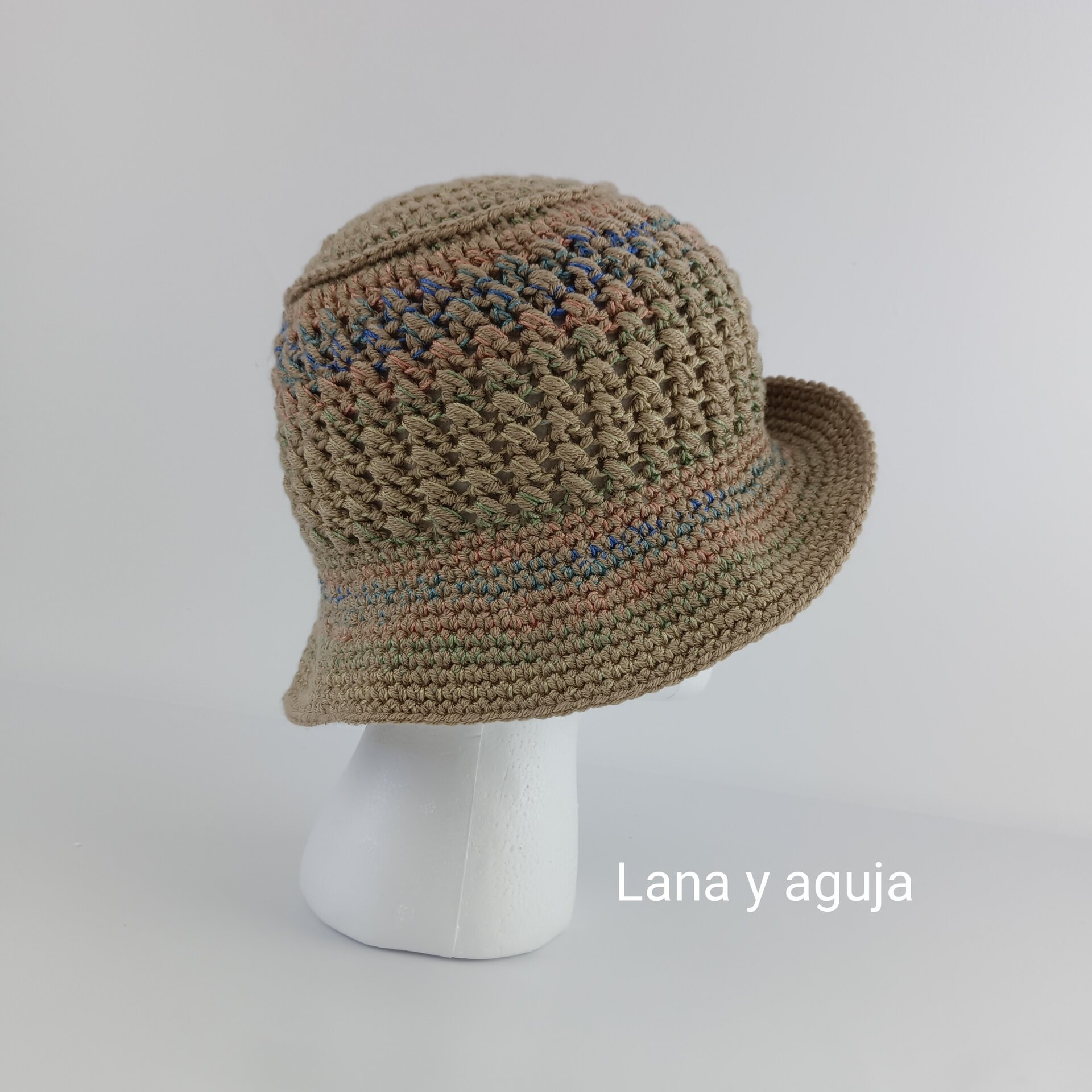 Gorro de estilo retro, sombrero bucket, gorro crochet. VARIOS COLORES - 7