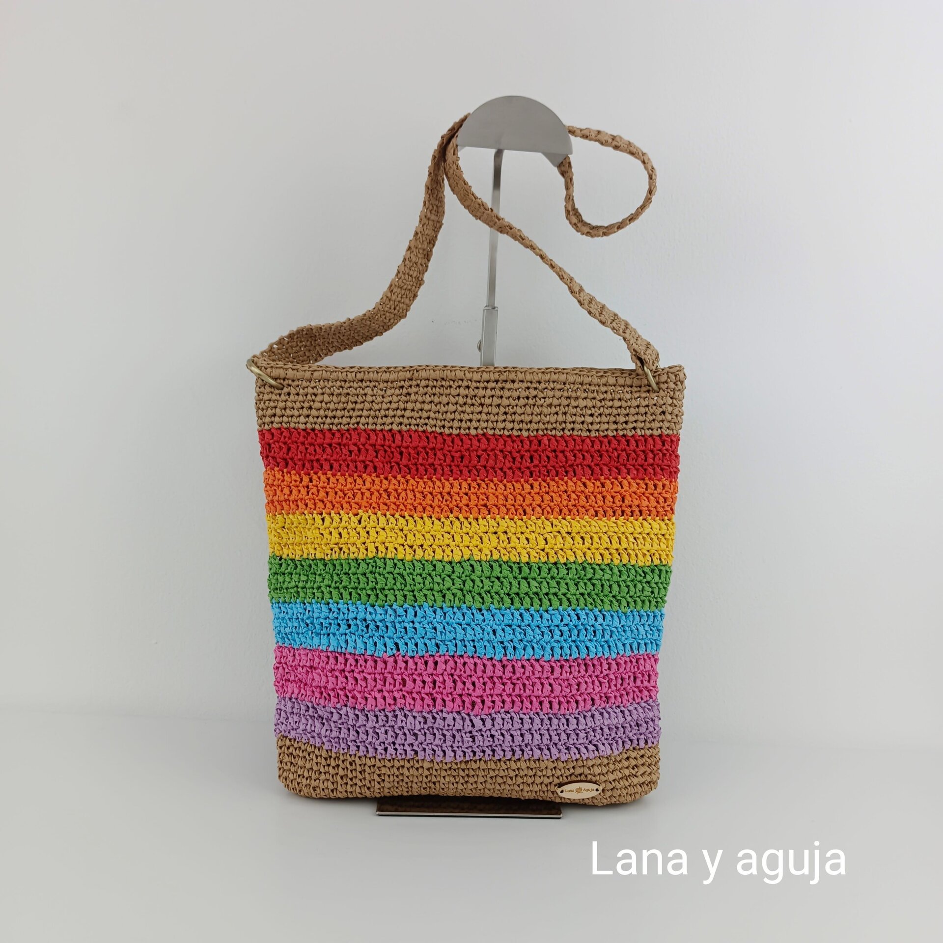Bolso de estilo casual, Modelo Arcoíris, tejido con rafia. - 7