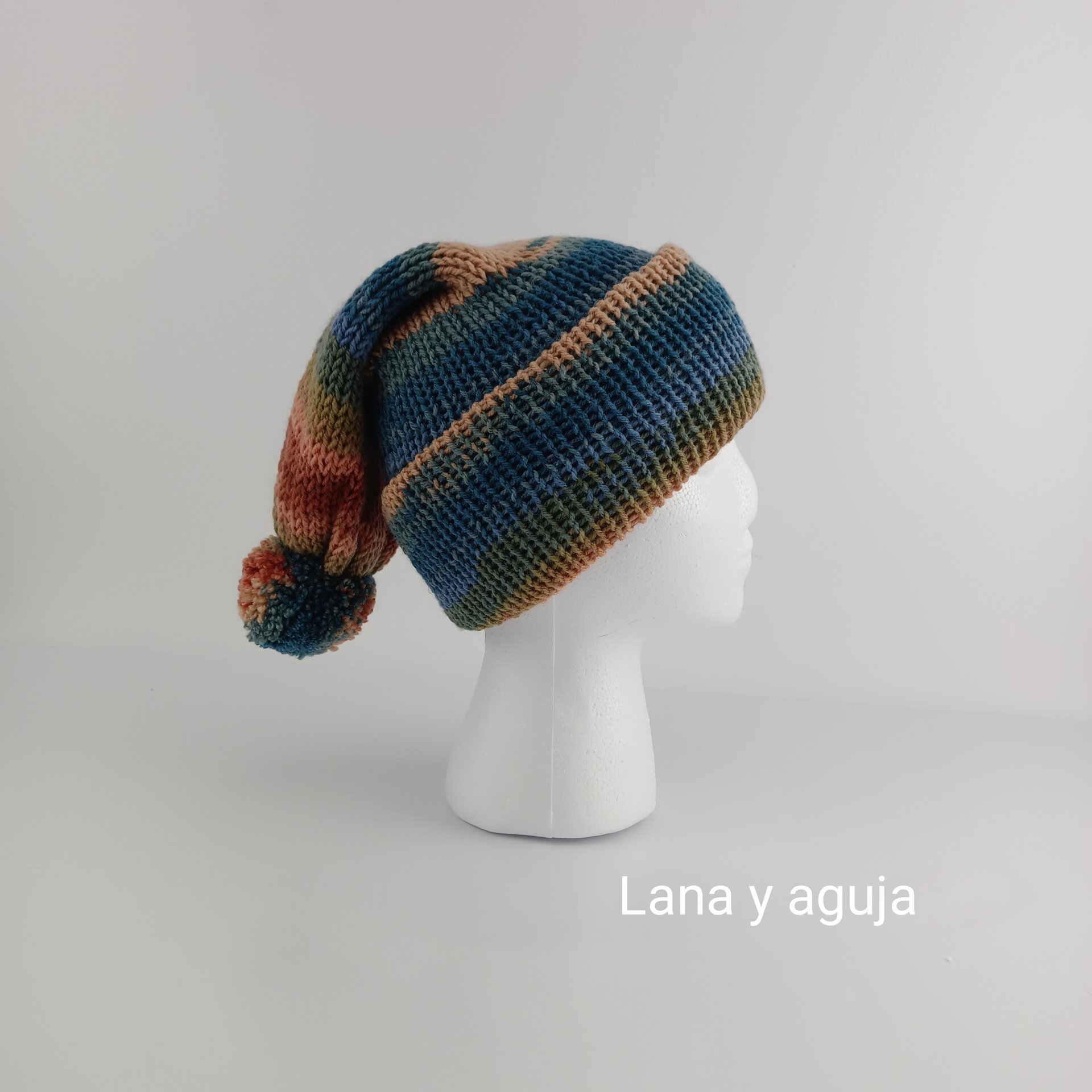 Gorro de lana largo, unisex, pompón, tejido doble. VARIOS COLORES - 6