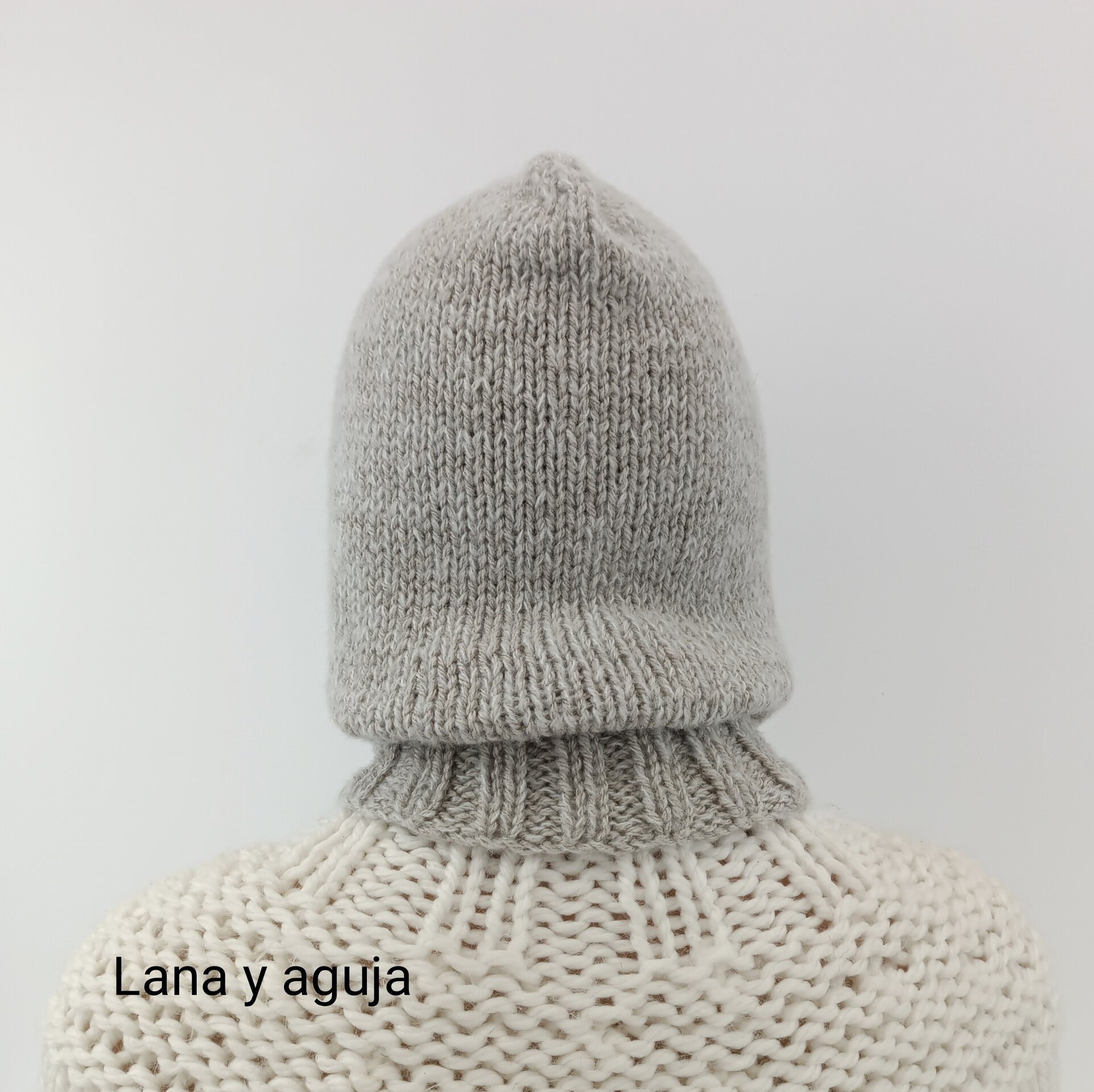 Balaclava tejida para mujer. Tejido a mano. - 3