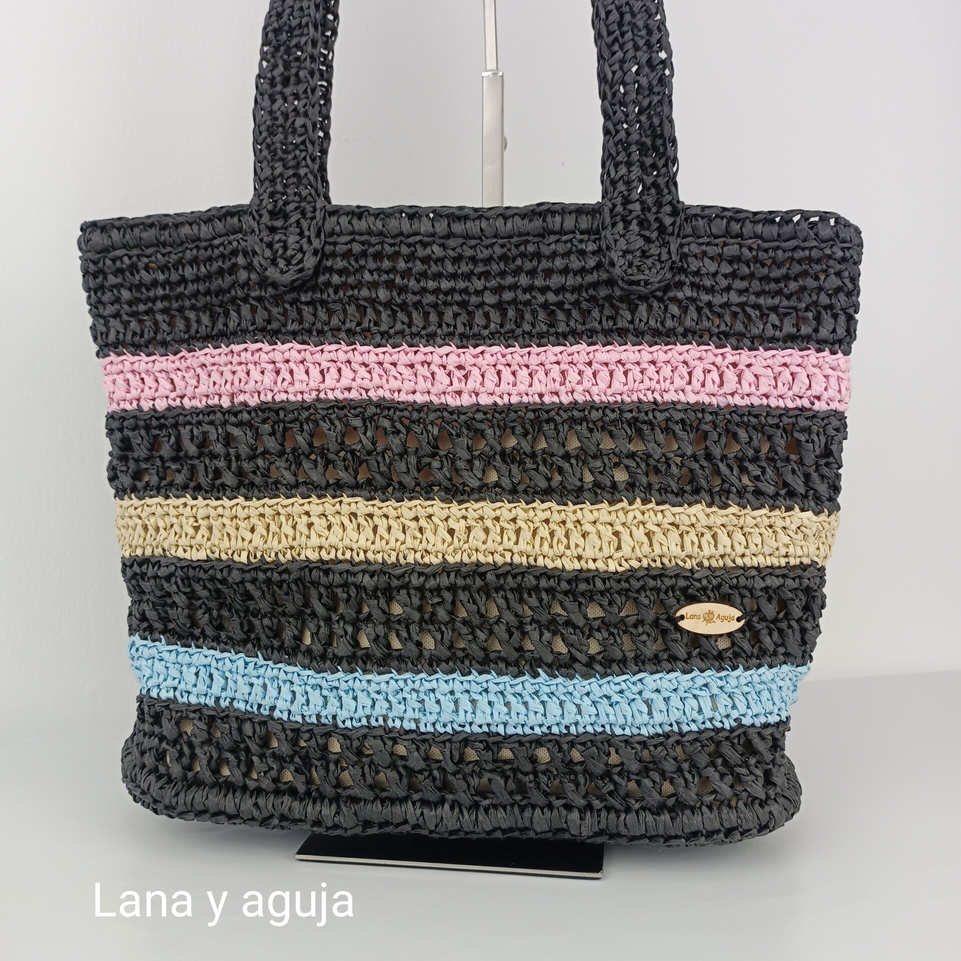 Bolso de crochet, estilo cesta, tejido a mano con rafia. - 10