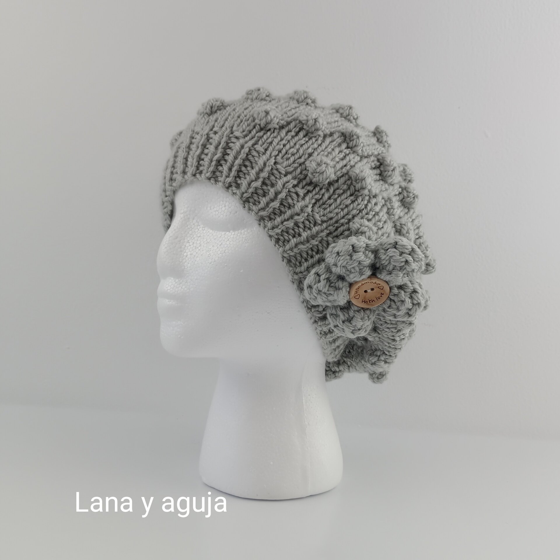 Sombrero tejido, gorro invierno, boina de lana color gris claro. - 1