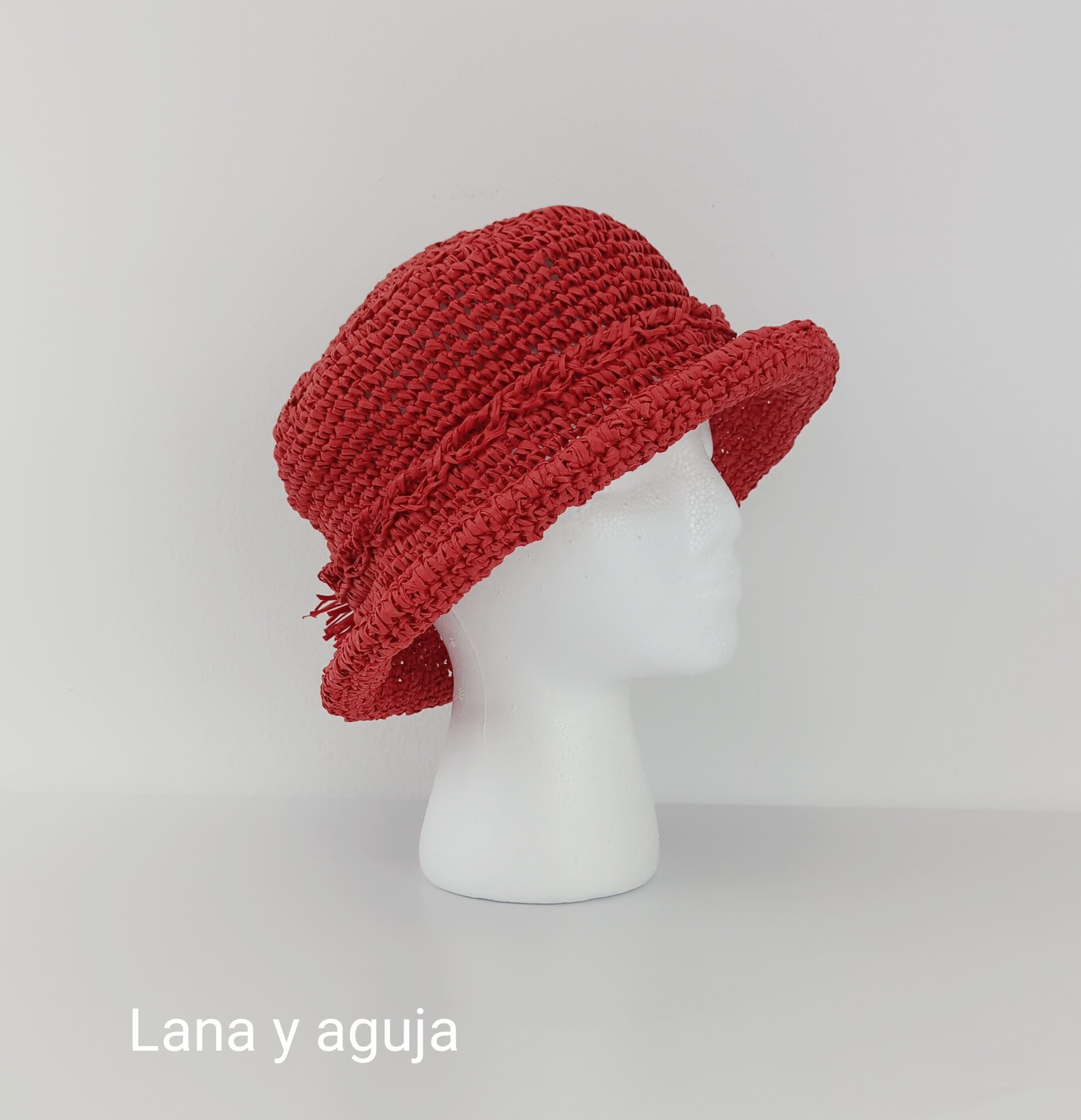 Sombrero de mujer para verano, bucket hat, gorro de cubo en rafia. - 6